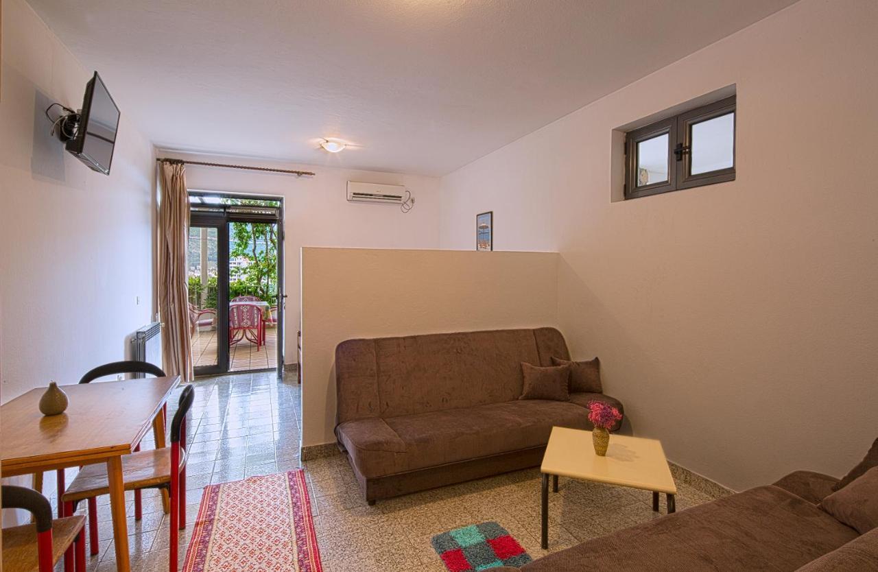 Guest House Madra Budva Eksteriør billede